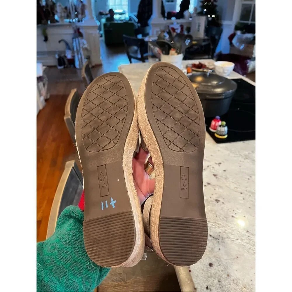 Joie Cruz Tan & Silver Metallic Ankle Strap Espadrilles sz 9.5 NWT